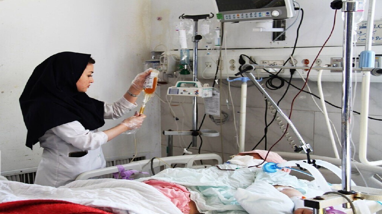 کشور به ۱۰۰ هزار پرستار جدید نیاز دارد